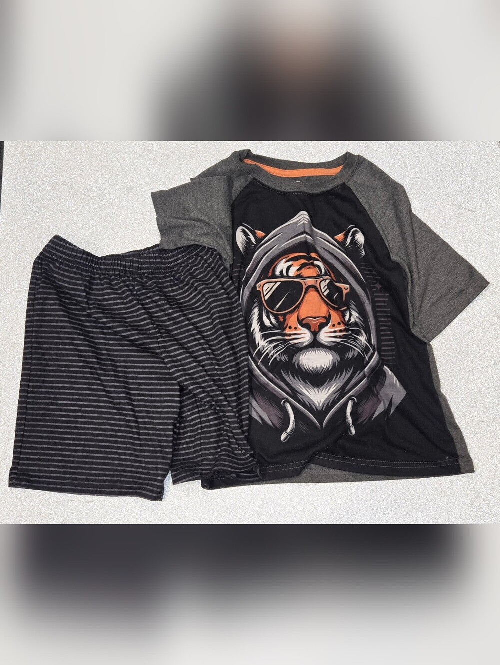 Like NEW Condition Boys Tiger Pajama Set, Size Medium 8